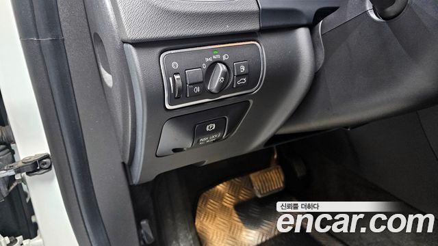 Volvo S60 2015 — photo 17