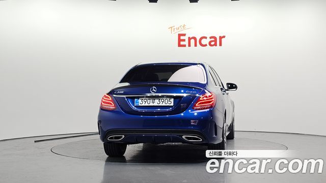 Mercedes-Benz C-Class 2018 — photo 4