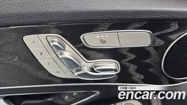 Mercedes-Benz C-Class 2018 — photo 20