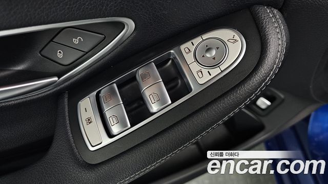 Mercedes-Benz C-Class 2018 — photo 21