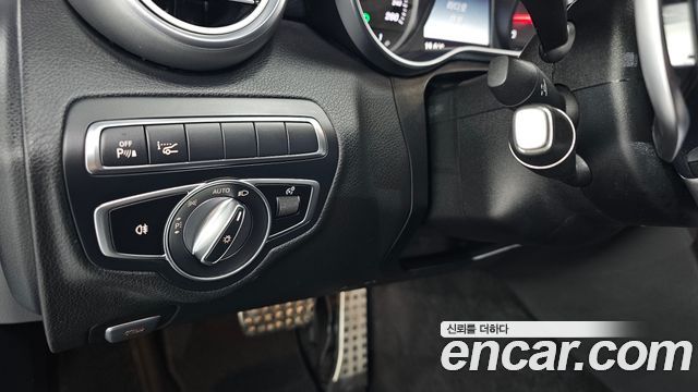 Mercedes-Benz C-Class 2018 — photo 22