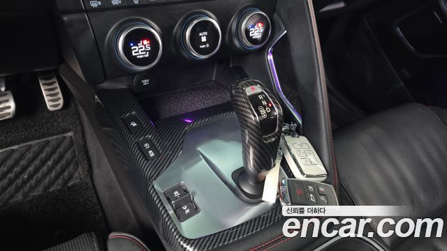 Jaguar E-PACE 2018 — photo 12