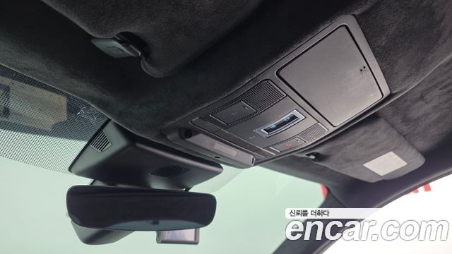 Jaguar E-PACE 2018 — photo 24
