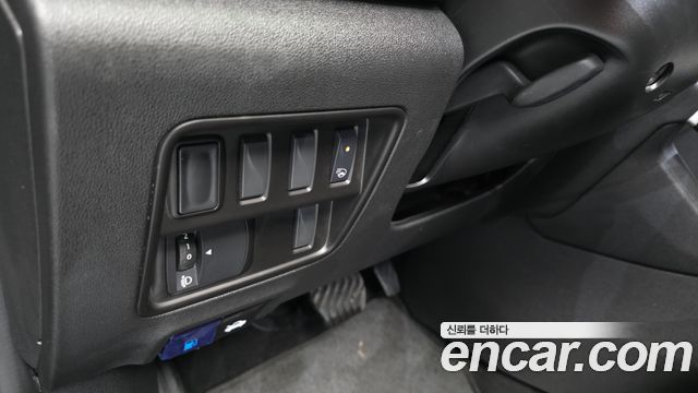 Renault Korea QM6 2021 — photo 25