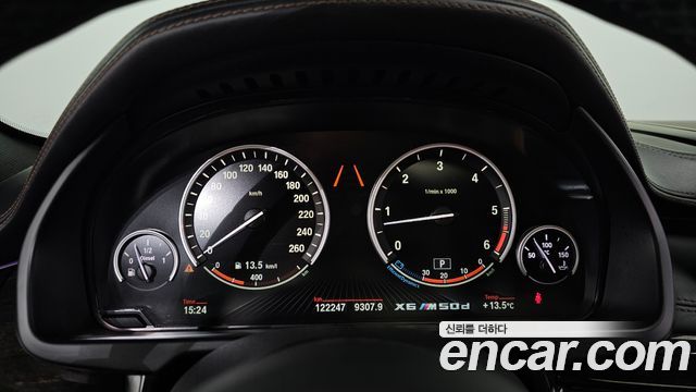 BMW X6 2015 — photo 8