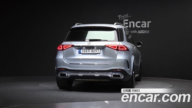 Mercedes-Benz GLE-Class 2023 — photo 4