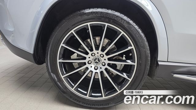 Mercedes-Benz GLE-Class 2023 — photo 5