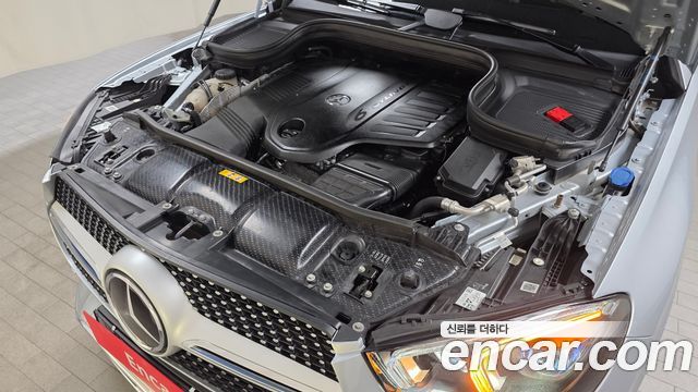 Mercedes-Benz GLE-Class 2023 — photo 6