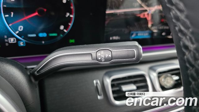 Mercedes-Benz GLE-Class 2023 — photo 12