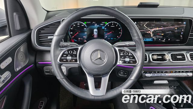 Mercedes-Benz GLE-Class 2023 — photo 19