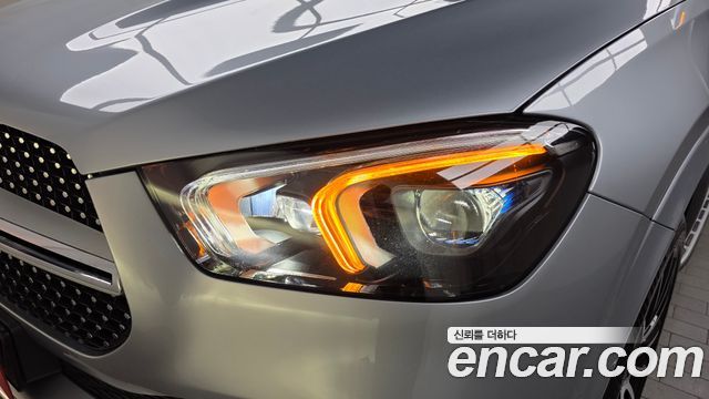 Mercedes-Benz GLE-Class 2023 — photo 8