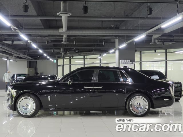 Rolls-Royce Phantom 2021 — photo 2