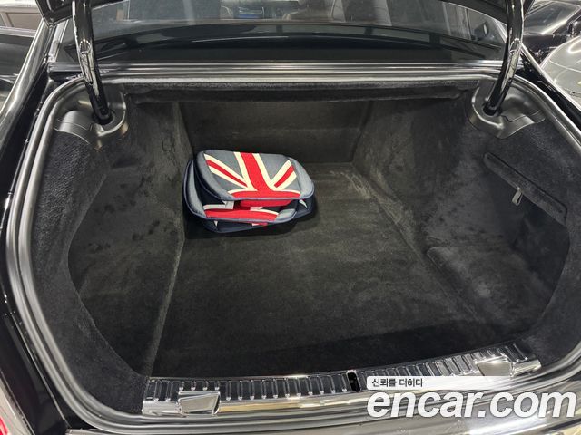 Rolls-Royce Phantom 2021 — photo 15