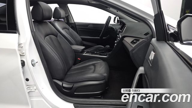 Hyundai Sonata 2019 — photo 17