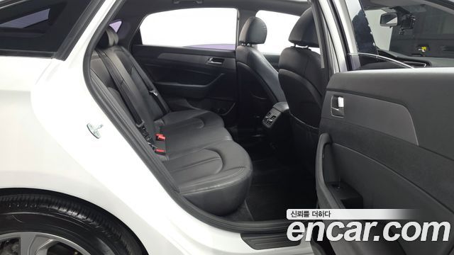 Hyundai Sonata 2019 — photo 18