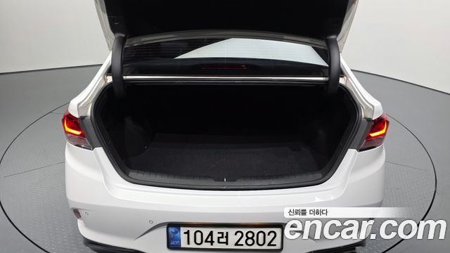 Hyundai Sonata 2019 — photo 26