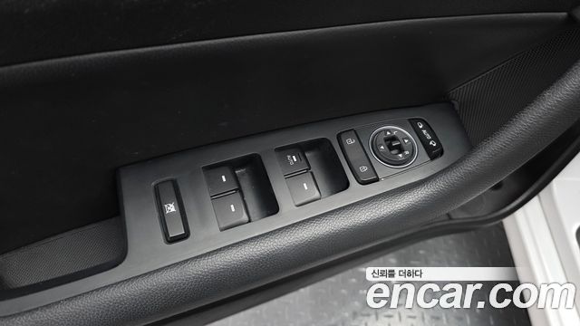 Hyundai Sonata 2019 — photo 28
