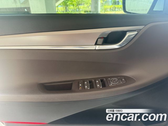 Hyundai Grandeur 2023 — photo 18