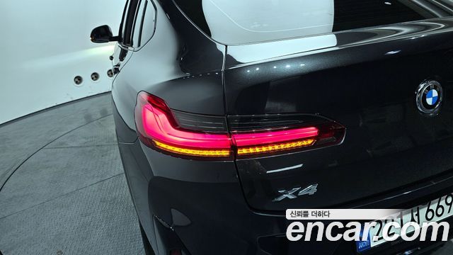 BMW X4 2022 — photo 9