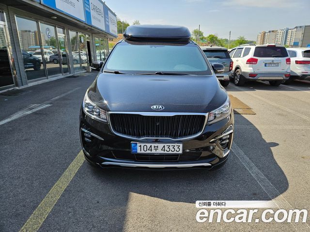 Kia Canival 2019 — photo 3