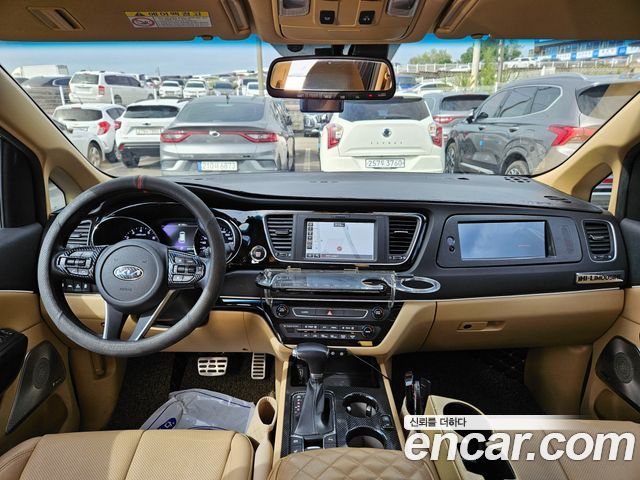 Kia Canival 2019 — photo 7