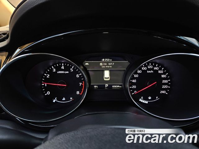 Kia Canival 2019 — photo 8