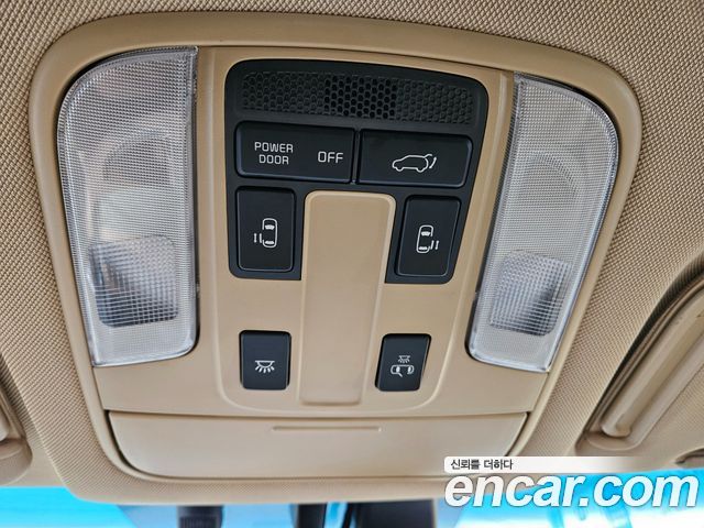 Kia Canival 2019 — photo 17