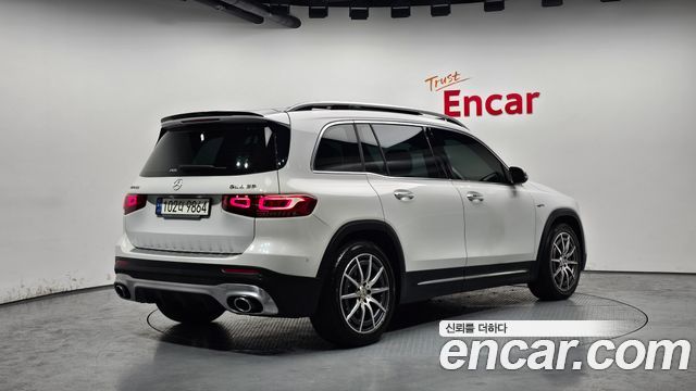 Mercedes-Benz GLB-Class 2021 — photo 2
