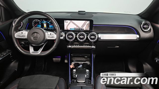 Mercedes-Benz GLB-Class 2021 — photo 10