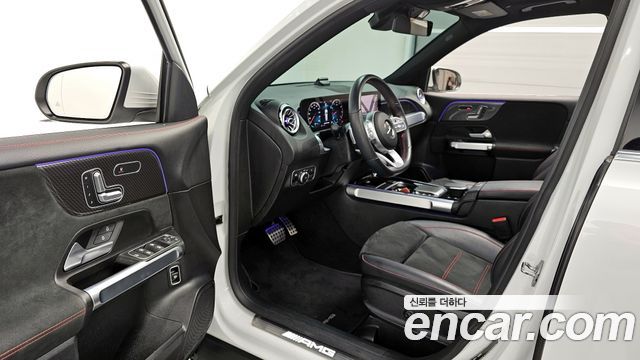 Mercedes-Benz GLB-Class 2021 — photo 13