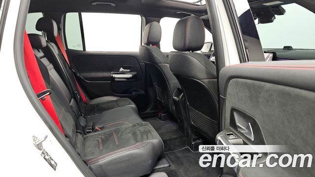 Mercedes-Benz GLB-Class 2021 — photo 18