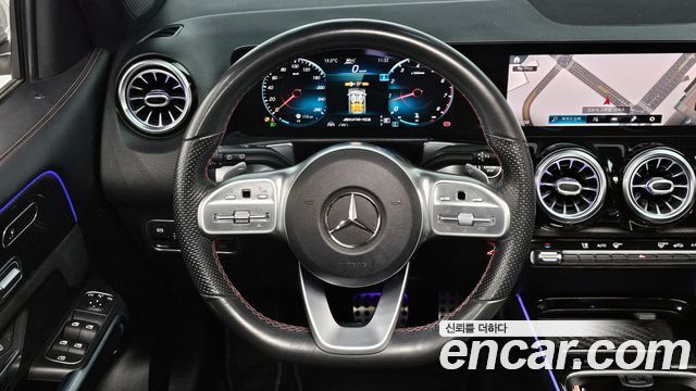 Mercedes-Benz GLB-Class 2021 — photo 20