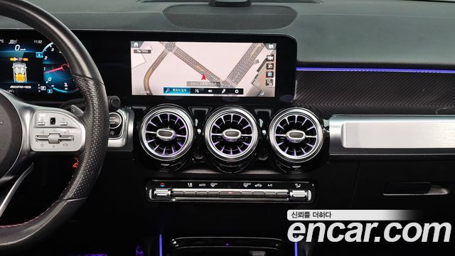 Mercedes-Benz GLB-Class 2021 — photo 21