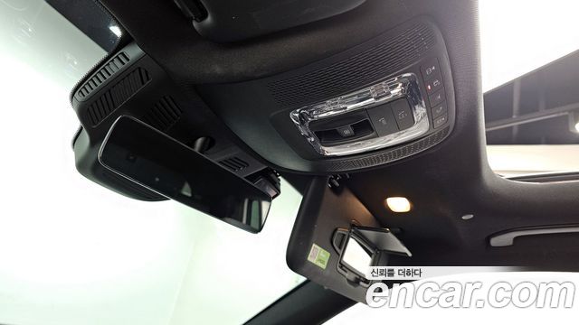 Mercedes-Benz GLB-Class 2021 — photo 24