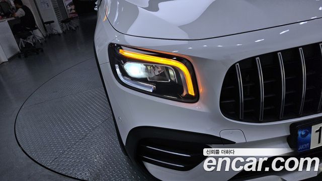 Mercedes-Benz GLB-Class 2021 — photo 8