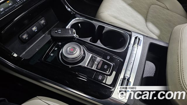 Kia Canival 2022 — photo 12