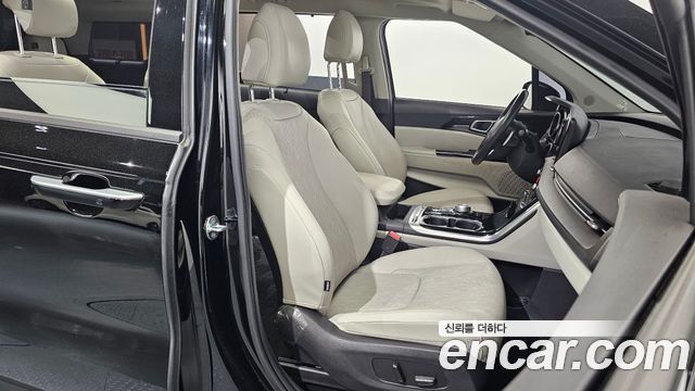 Kia Canival 2022 — photo 18