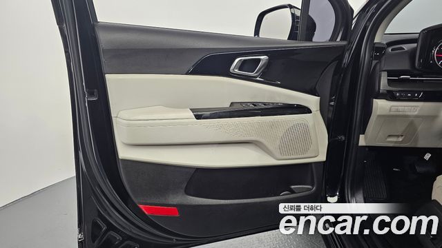 Kia Canival 2022 — photo 14