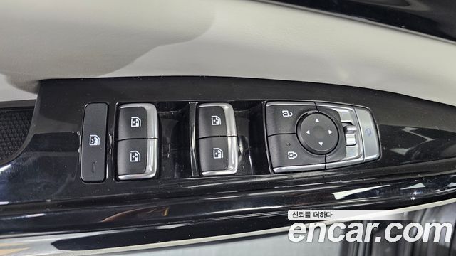 Kia Canival 2022 — photo 31