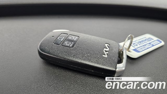 Kia Canival 2022 — photo 36