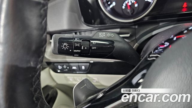 Kia Canival 2022 — photo 37