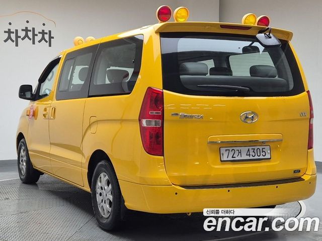 Hyundai Starex 2013 — photo 2