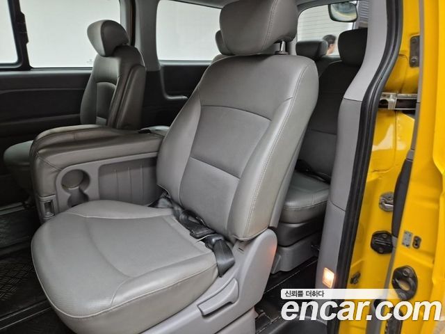 Hyundai Starex 2013 — photo 12