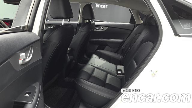 Kia K3 2019 — photo 18