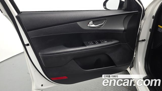Kia K3 2019 — photo 14