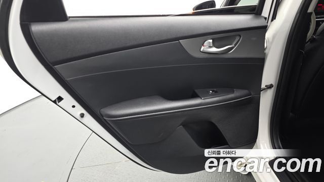 Kia K3 2019 — photo 15