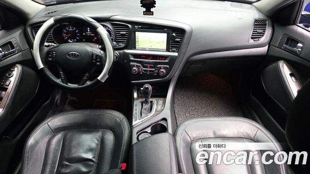 Kia K5 2011 — photo 7