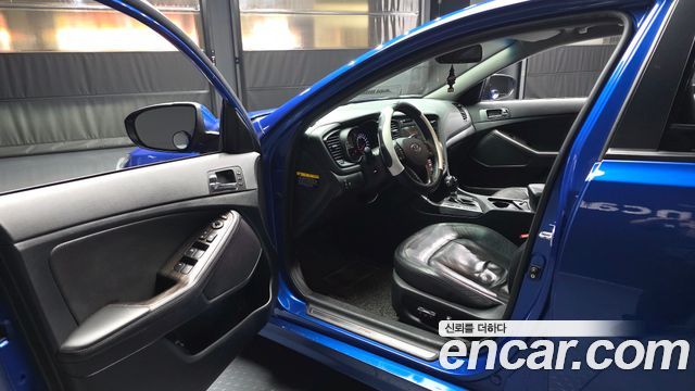 Kia K5 2011 — photo 10
