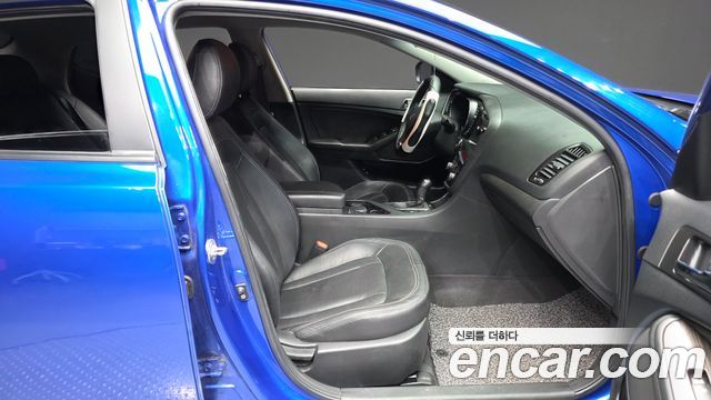 Kia K5 2011 — photo 11