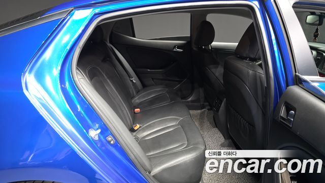 Kia K5 2011 — photo 12